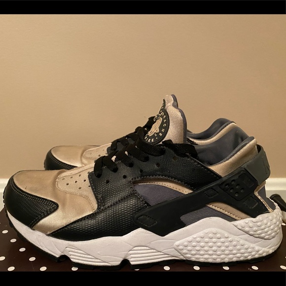 Nike Air Huarache - Picture 2 of 3